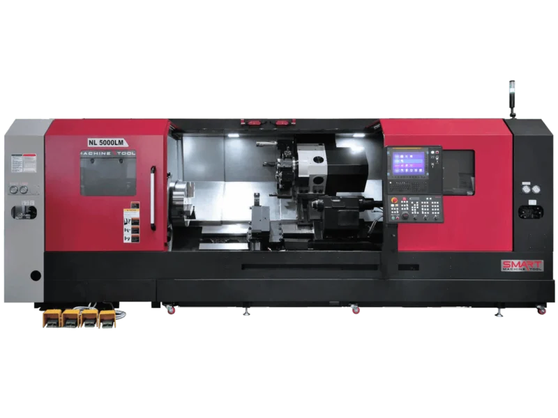Токарний обробний центр з ЧПК SMART Machine Tool NL 5000LM у червоно-чорному корпусі з інтегрованою 15-дюймовою панелю керування