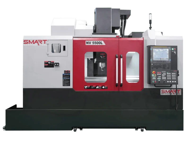 Вертикально-фрезерний обробний центр з ЧПК SMART Machine Tool NV 5500L II у червоно-білому корпусі із зачиненими захисними дверцятами