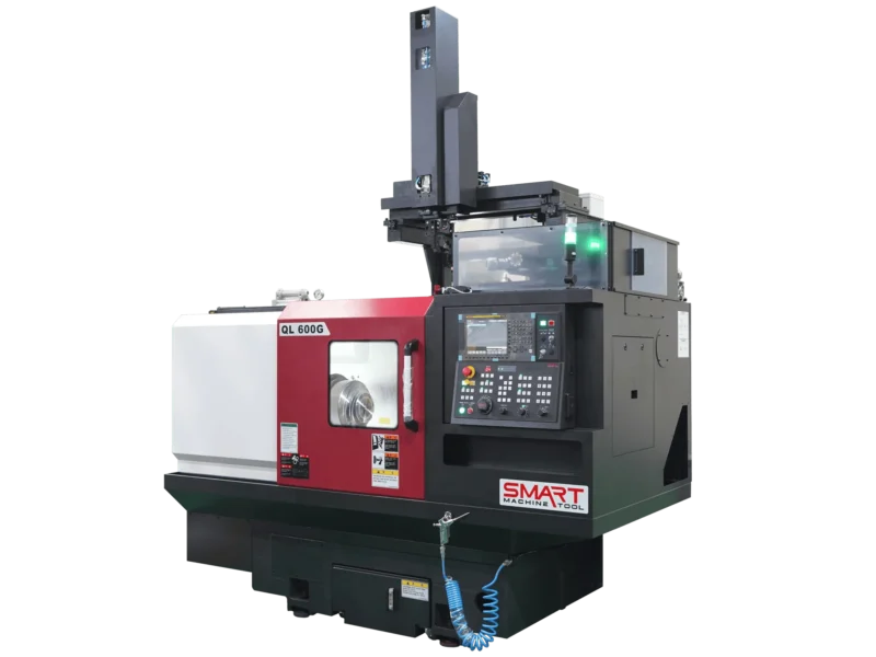 Токарний верстат з ЧПК SMART Machine Tool QL 600G червоно-чорного кольору з інтегрованою системою автоматизації та стійкою керування з великим екраном