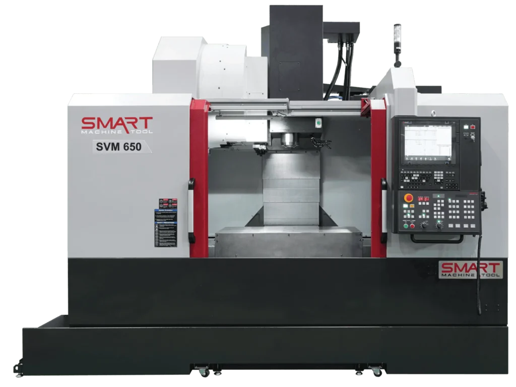 Вертикально-фрезерний обробний центр з ЧПК SMART Machine Tool SVM 650 білого кольору з червоними захисними дверцятами та панеллю керування з екраном